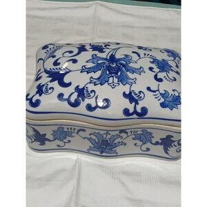 Three Hands Corp Blue White Floral Ceramic Trinket Jewelry Box Hinged Lid